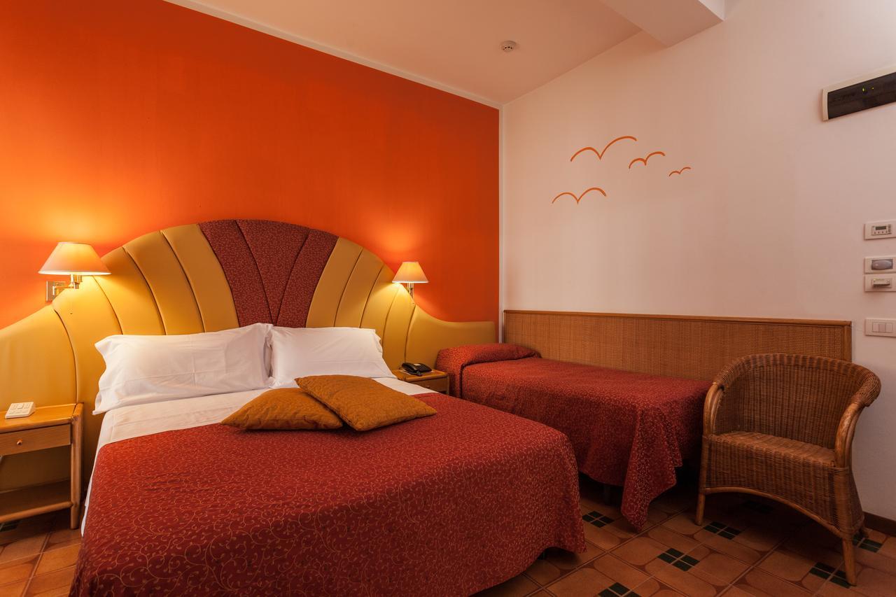 Hotel Resort Marinella Gabicce Mare Eksteriør billede