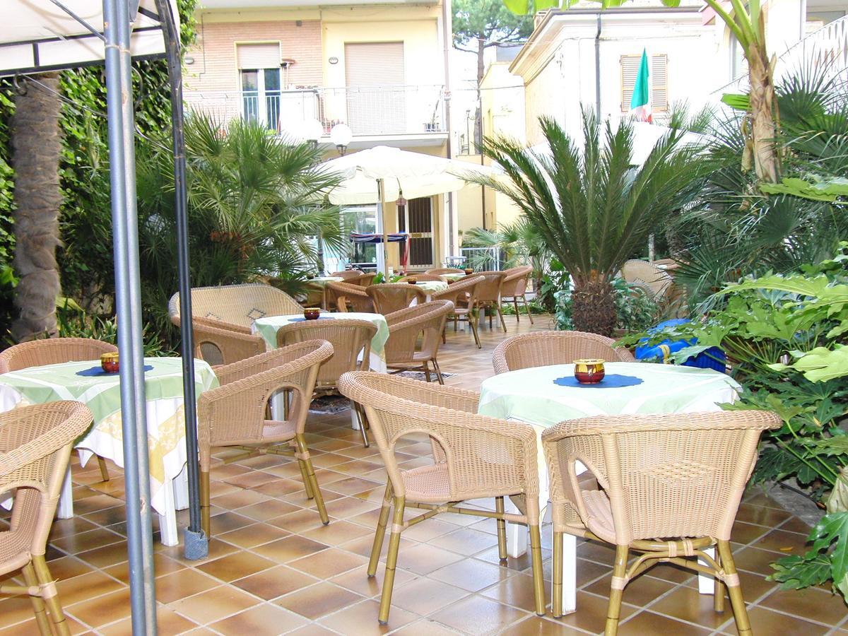 Hotel Resort Marinella Gabicce Mare Eksteriør billede